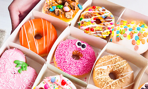 Dunkin Donuts Baskin Robbins Afhalen 12 Dunkin Donuts 4 Cookies Of Ijs Bespaar 37 In Zeeland Via Social Deal