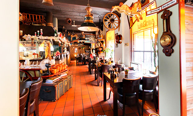 Farmer´s Steakhouse, Steak naar keuze + stokbrood + salade Farmer´s Steakhouse, Steak naar keuze + stokbrood + salade