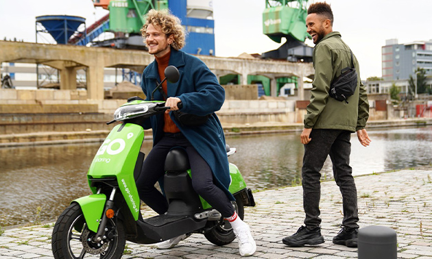 GO Sharing, Elektrische scooter (50 min) van GO Sharing bespaar 52% in  Oss-Uden-Veghel via Social Deal