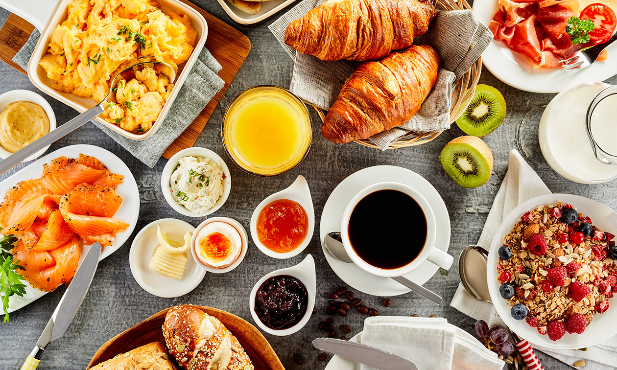 Ontbijtbuffet + glaasje cava bij Buurtrestaurant Stroboertje