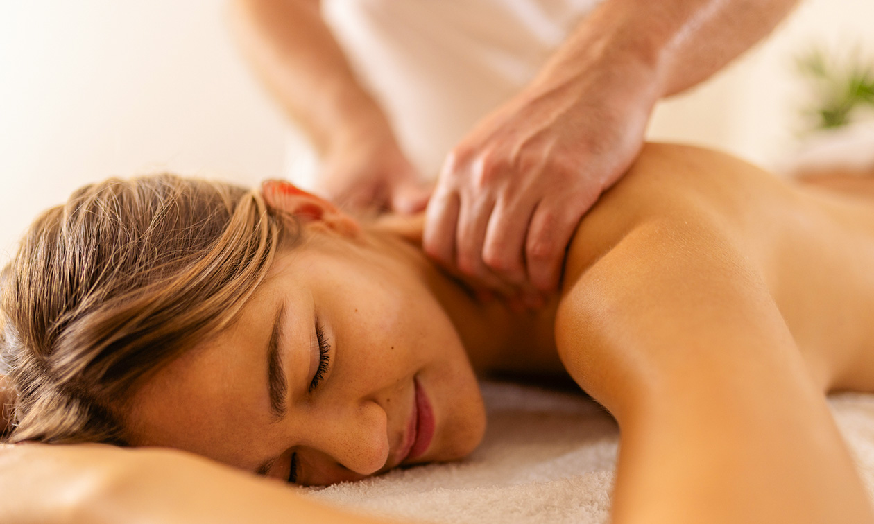 La femme Massage by Irma
