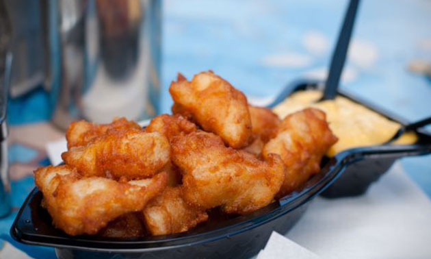 Vis & Co, Kibbeling (750 gram) + saus bij Vis & Co bespaar 38% in