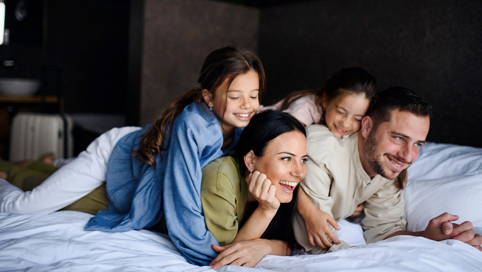 https://media.socialdeal.nl/img/dp-dynamicbanner-mobile-gezinhotel.jpg